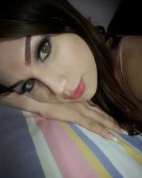 Rouen 76000 : Belle ladyboy brune aux yeux verts